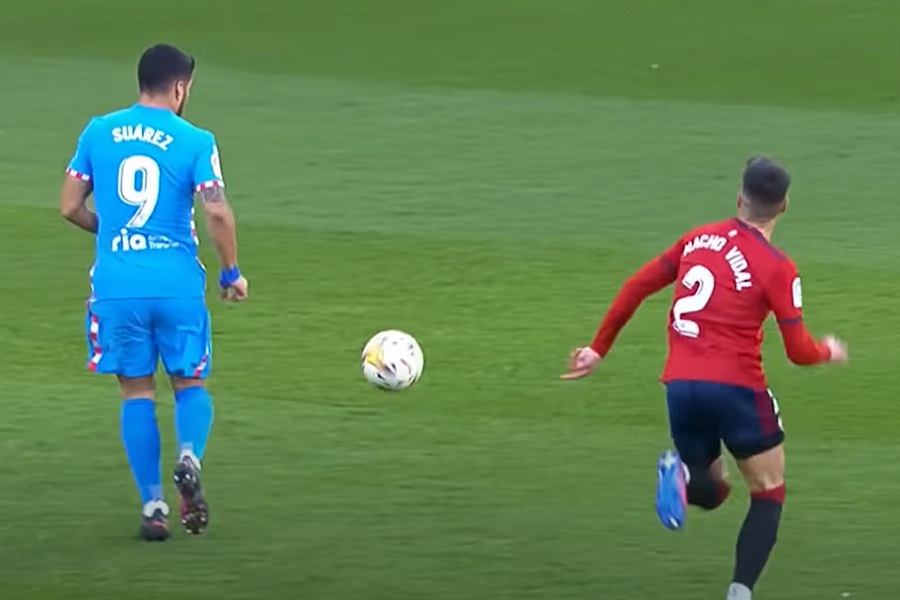 Sjajni LUIS SUAREZ opet oduševio fudbalsku planetu! (VIDEO)