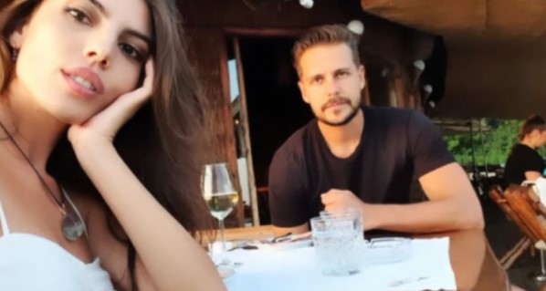 (FOTO) KAO VIOLINA Supruga Miloša Bikovića pokazala zavidnu liniju nakon porođaja