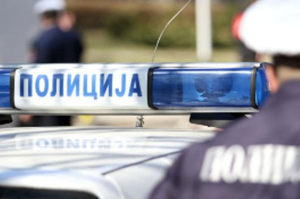 NIJE IM SE "UKAZALA" UČITELJICA: Lopovi ukrali ULAZNU KAPIJU iz školskog dvorišta