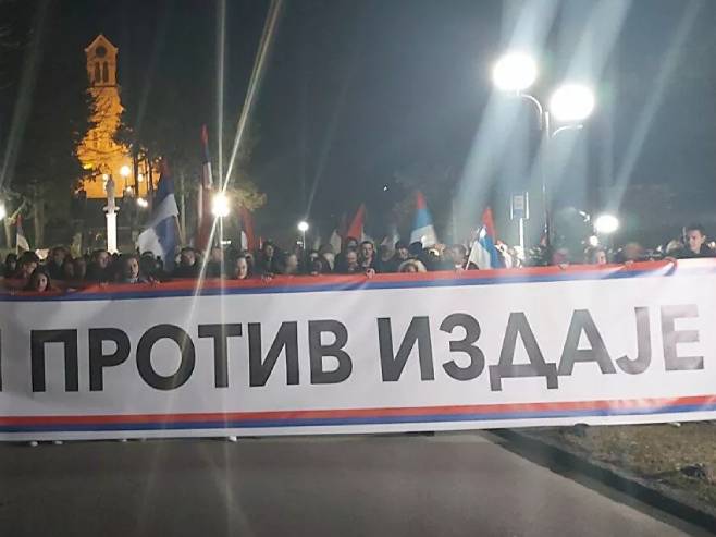 "DOĐI, ODBRANI, POBIJEDI" Danas protest u Beranama