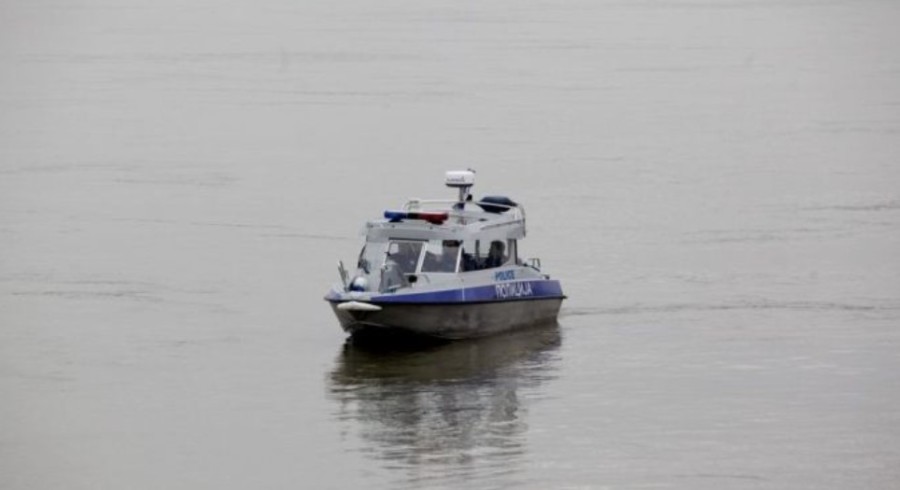 JEZIVI DETALJI DRAME KOD ŠAPCA Drugovi pokušali da spasu mladića, skliznuo im iz ruku i nestao u vodi