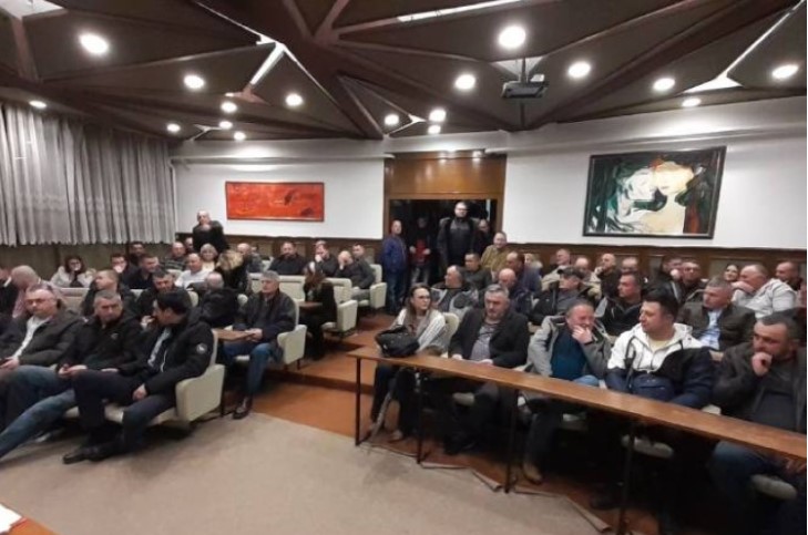VAŽNIJI MIHAJLICA I DERETIĆ: Nisu ispunjeni uslovi, 112 ČLANOVA PDP-a osnovalo svoju partiju