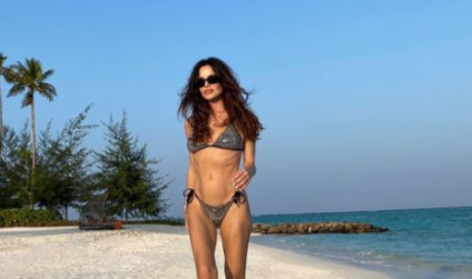 SEVERINA PONOVO ZAPALILA DRUŠTVENE MREŽE! Provokativni kadrovi sa Maldiva pravi "raj za oči" (VIDEO)