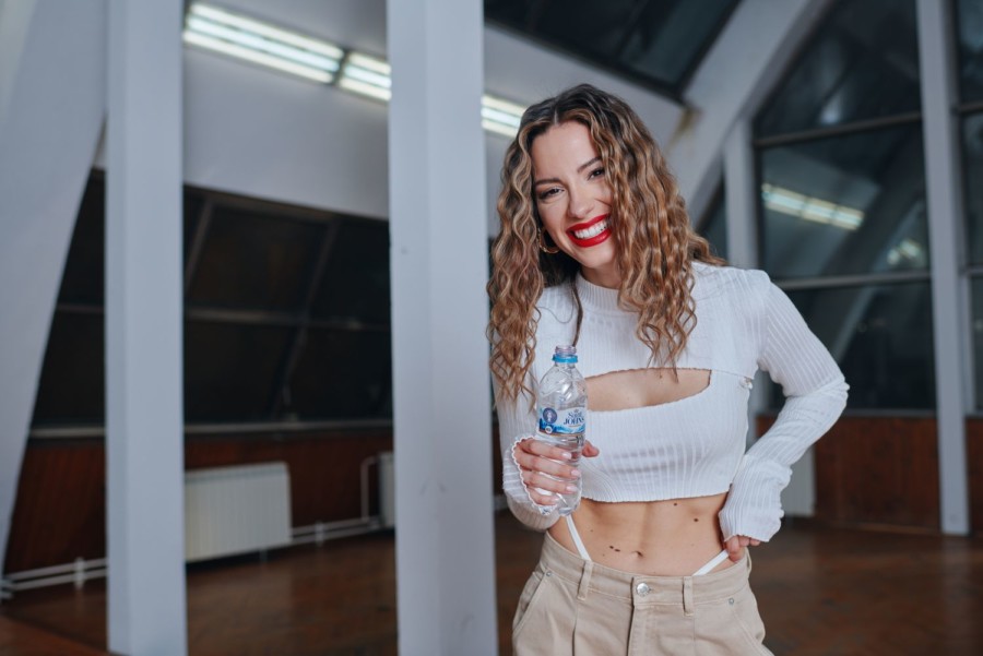 CELULIT JE UOPŠTE NE SIKIRA! Sara Jo poziva da se NE STIDIMO nesavršenosti!