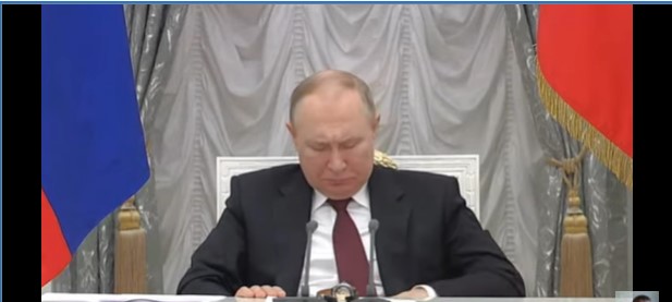 PUTIN IZGUBIO STRPLJENJE SA NARIŠKINIM: Podržaćeš ili podržavaš priznanje, govori jasnije?! (VIDEO)