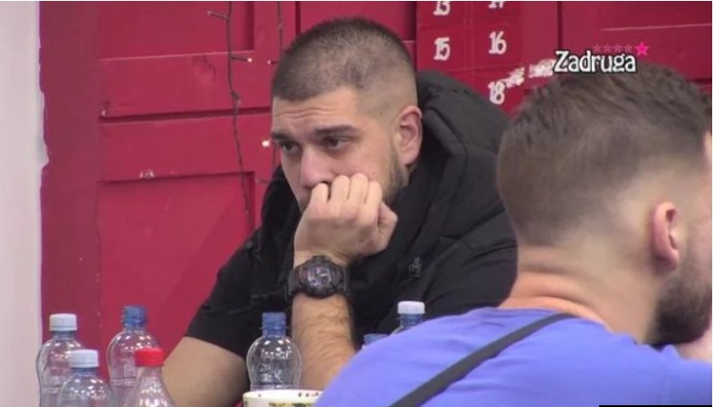 DEJAN DRAGOJEVIĆ ZGROZIO GLEDAOCE! Zadrugar uradio ODVRATNU STVAR pred kamerama (VIDEO)