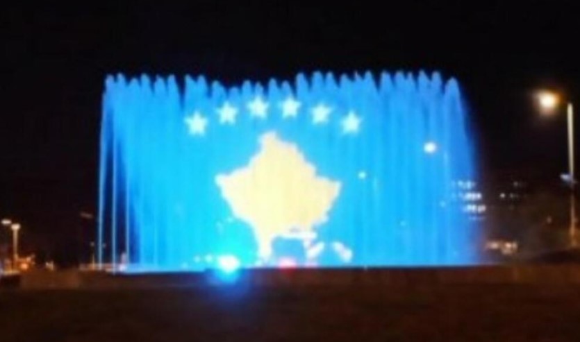 NISKE PROVOKACIJE KOMŠIJA: Fontana u Zagrebu obojena u čast takozvanog Kosova! (FOTO)