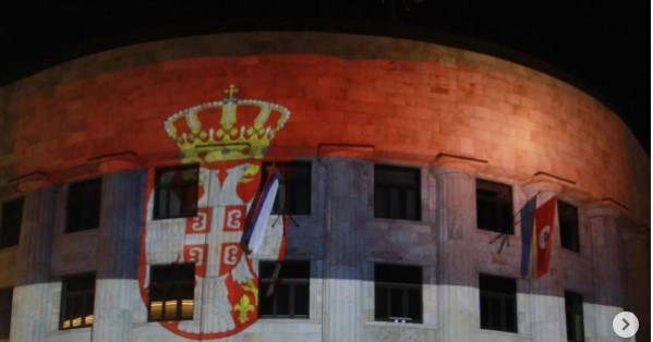 DAN DRŽAVNOSTI Palata Republike u bojama zastave Srbije (FOTO)