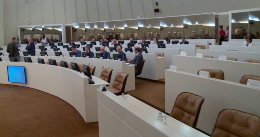 MENSUR OGORČEN NA MILICU: Vratila se na staro!