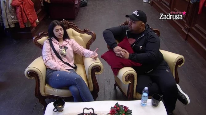 MILICA I MENSUR NASTAVILI PO STAROM: Novom svađom otpočeli dan (VIDEO)