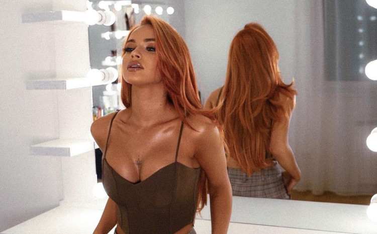 TEODORA DŽEHVEROVIĆ NIKADA IZAZOVNIJA! Sa dekoltea i tetovaže gledaoci nisu mogli skinuti pogled (FOTO)