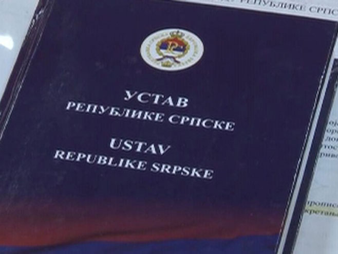 TRI DECENIJE OD USTAVA REPUBLIKE SRPSKE Prvi hrabar korak srpskih poslanika!