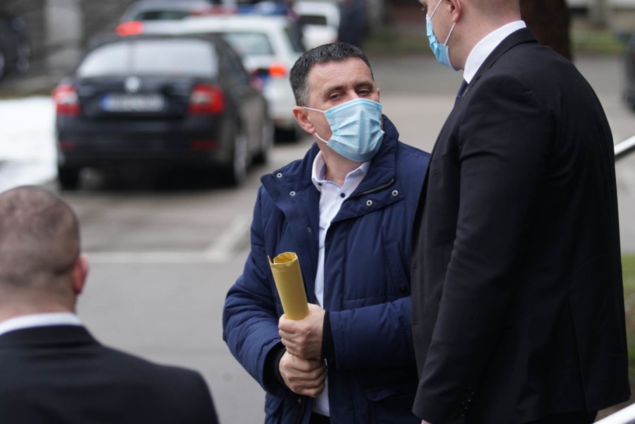BORCI ISPRED NSRS TRAŽE SVOJA PRAVA: Đajića IZVIŽDALI, Vukanović snimao video! (VIDEO)