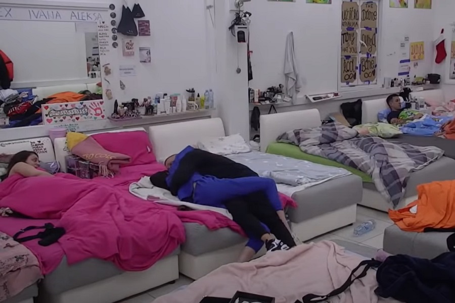 Ša bio PREDMET ISMIJAVANJA! On u depresiji, a Tara i Ana nisu prestajale sa šalama! (VIDEO)