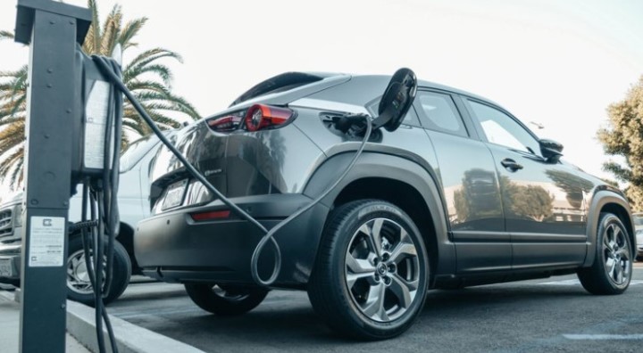 PRODAJA HIBRIDNIH AUTOMOBILA prvi put nadmašila DIZELAŠE!