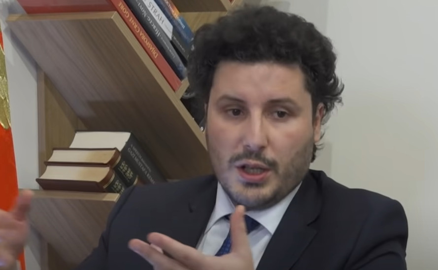 ABAZOVIĆ PODVUKAO: "Neću smijeniti ministre zbog prisustva proslavi 9. januara"