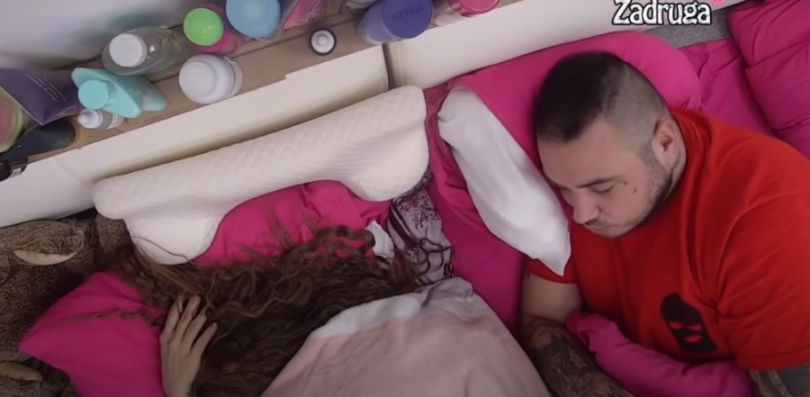 FILIP PRAVI ŠMEKER: Prešao u krevet druge zadrugarke! Dalila će pobjesniti kada čuje ovo!