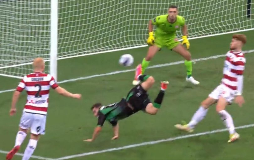 IMAMO GOL SEZONE? Ostali su se samo uhvatili ZA GLAVU (VIDEO)
