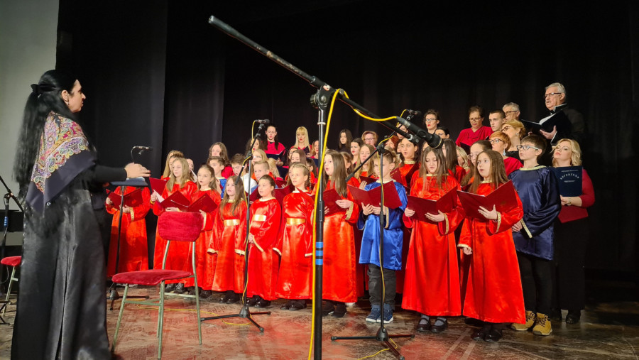 PREDIVNO: KUPILI MU HARMONIKU! Održan dobrotvorni koncert za MLADOG UMJETNIKA iz Doboja: Njegov talenat je inspiracija!