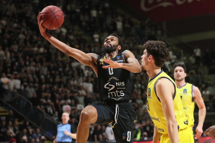 UBJEDLJIVA POBJEDA Partizan se mučio pa razbio Mornar