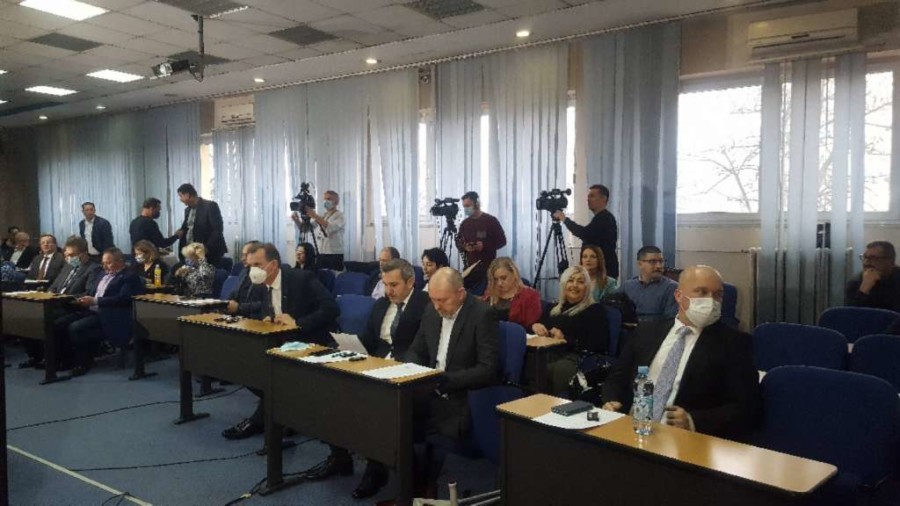 HAOS U TUZLI: Pala kantonalna VLADA, premijer PODNIO OSTAVKU!