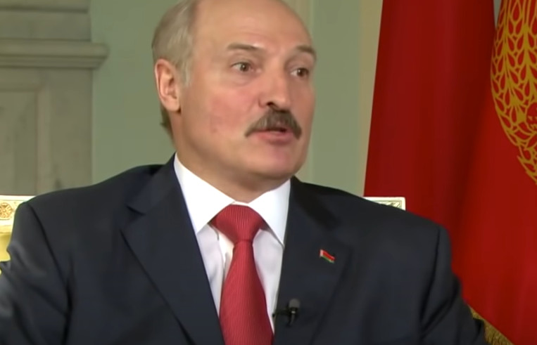BJELORUSIJA SVJESNA SVIH ORUŽANIH GRUPA Oglasio se Lukašenko: Nikada neću izdati naređenje vojnicima da se bore van zemlje