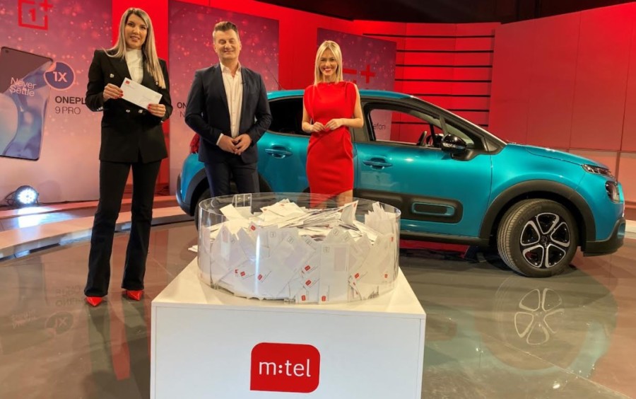 Izvučeni dobitnici nagradne igre „m:tel te nagrađuje: telefon uzmi, auto preuzmi!”