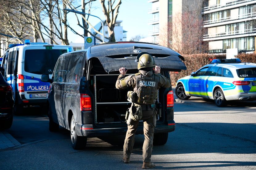 DRAMA U HAMBURGU: Pretraga škole, sumnja da je ušao NAORUŽANI MLADIĆ
