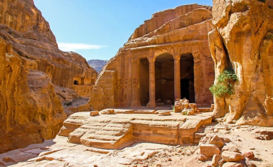 PETRA, NEKADAŠNJA PRESTONICA NABATEJSKOG CARSTVA: "Izgubljeni grad" ima još tajni za otkrivanje! (FOTO)