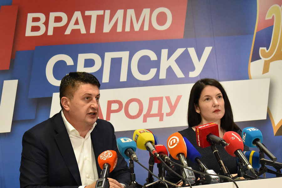 RADOVIĆ I TRIVIĆKA preko Begićevih leđa RUŠE Draška! STANIVUKOVIĆ: Iznenađen sam Ivanovim tvrdnjama, NISAM IMAO te informacije