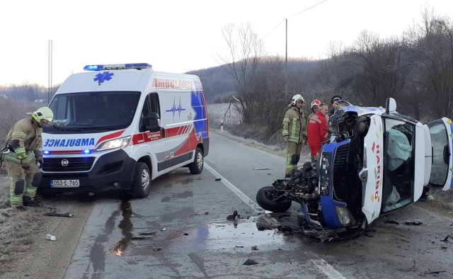 UZMENIRUJUĆE FOTOGRAFIJE! Teška saobraćajka kod Prijedora