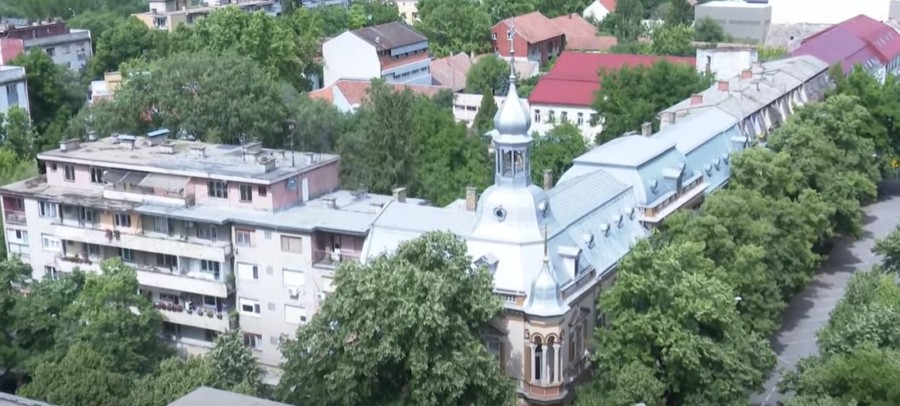 SENTA, GRAD KOJI SU PLEMIĆI PODIGLI OKO MANASTIRA! Poznat po Stevanu Sremcu, srpskom književniku i akademiku!