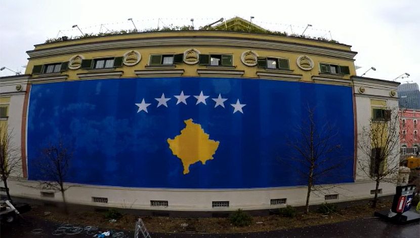 SRAMOTA! OPET ZABILI NOŽ U LEĐA SRBIMA: Crnogorci čestitali godišnjicu SAMOPROGLAŠENOM KOSOVU