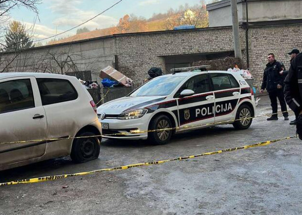 JOŠ JEDNA BOMBA POTRESLA GRAĐANE BiH! Eksplozija u Vogošći oštetila DVA AUTOMOBILA I TRI STANA
