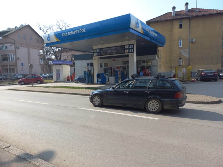 NIJE TRI, NEGO 2,99 KM! Uprkos uvjeravanju da neće, osvanule nove cijene goriva (FOTO)