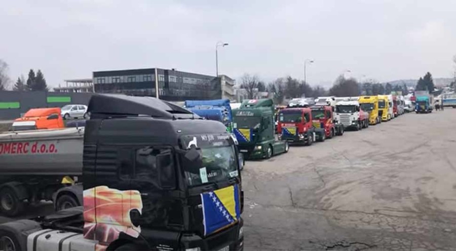 PROTEST PREVOZNIKA U SARAJEVU Jedan od zahtjeva da se ukinu akcize na gorivo