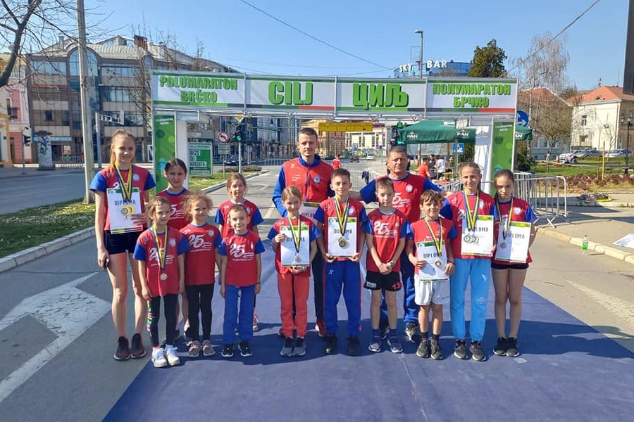 ZLATNE MEDALJE I SENZACIJE PRNJAVORČANA na Prvom Brčko polumaratonu!