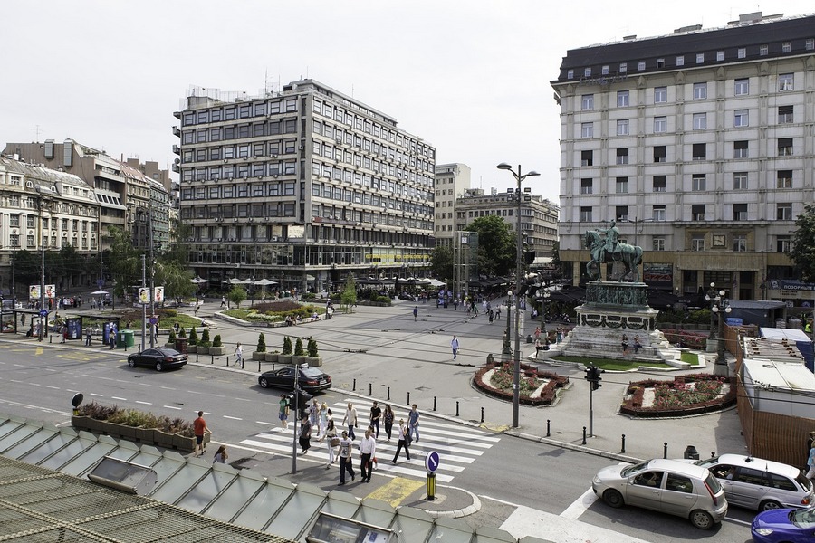 LAŽNA DOJAVA O BOMBAMA Stigao mejl da su postavljene na 21 lokaciji, pregleda se još VMA