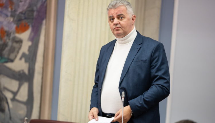 DRAGAN BOJOVIĆ: “MILO ĐUKANOVIĆ SE PONOVO RAZGOROPADIO U SVOJOJ ANTISRPSKOJ HISTERIJI, njegovi pokušaji srušiće se kao kula od karata! “