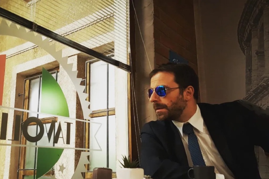GORDAN KIČIĆ OTKRIO DIJELOVE SVOG DOMA, Fanovi oduševljeni "porodičnim gnjizdom" glumca! (FOTO/VIDEO)