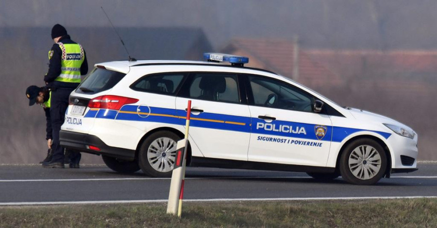 BIZARNA SMRT U HRVATSKOJ Pretrčavao auto-put, udario ga auto, a potom pregazio kamion