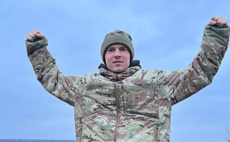 PUŠKA UMJESTO LOPTE: Ovo je prvi ukrajinski fudbalski reprezentativac koji se pridružio vojsci