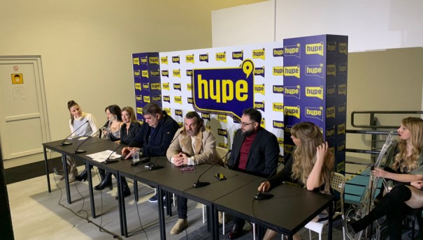 KIJA KOCKAR PR ACINOG TIMA Novinar pokušao da je isprovocira pitanjem o Luni Đogani
