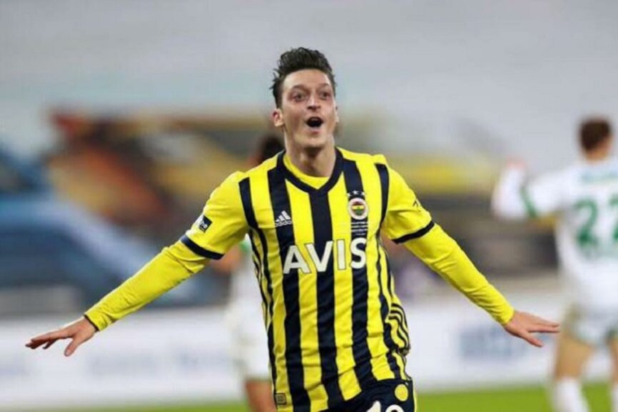 MESUT EZIL OPET U SLIČNOJ ULOZI, sprema li se Feneru scenario Arsenala?!