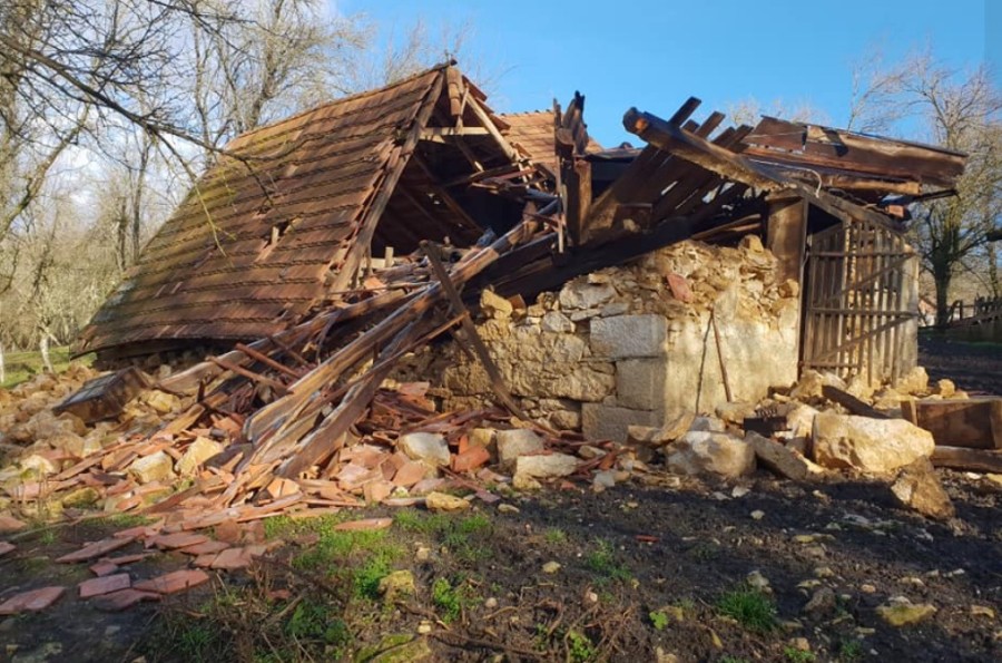SRBI U HRVATSKOJ NA KORAK DO IZUMIRANJA!  Diskriminisani i PONIŽENI, a sada im država otima zemlju! (FOTO)