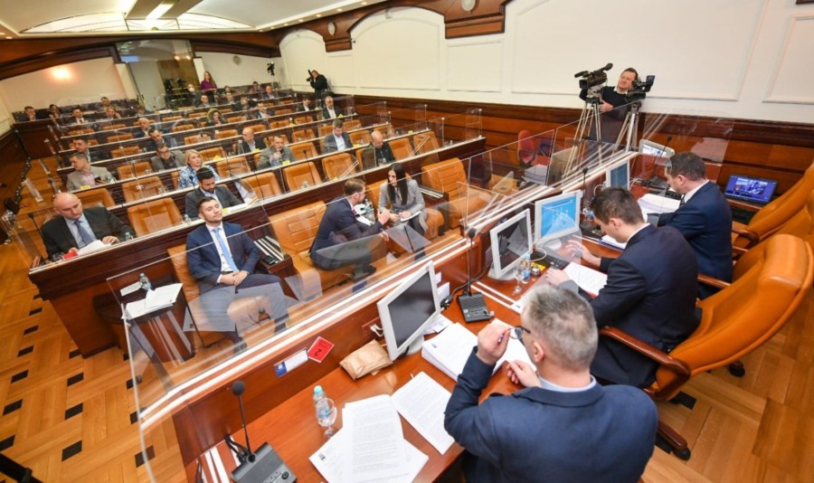RAMIĆI TRESU BANJALUČKU SKUPŠTINU Stanivukoviću do radnih mjesta, Amidžiću do ekologije