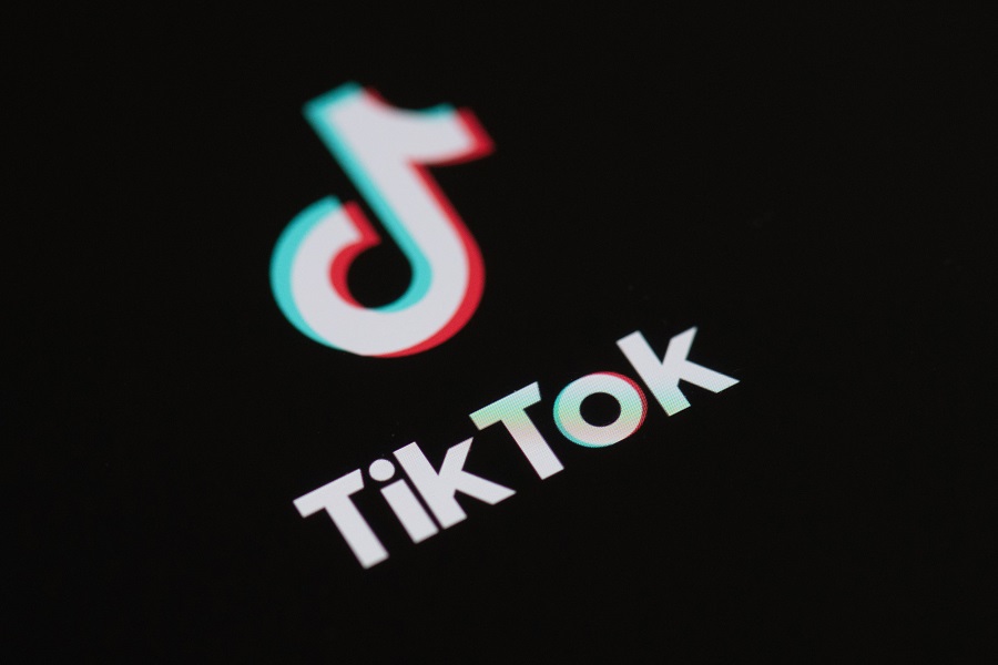 TIKTOK NA OZBILJNOM UDARU POLITIČKOG VRHA AMERIKE Od Google i Apple se traži da se ukine aplikacija u njihovim prodavnicama