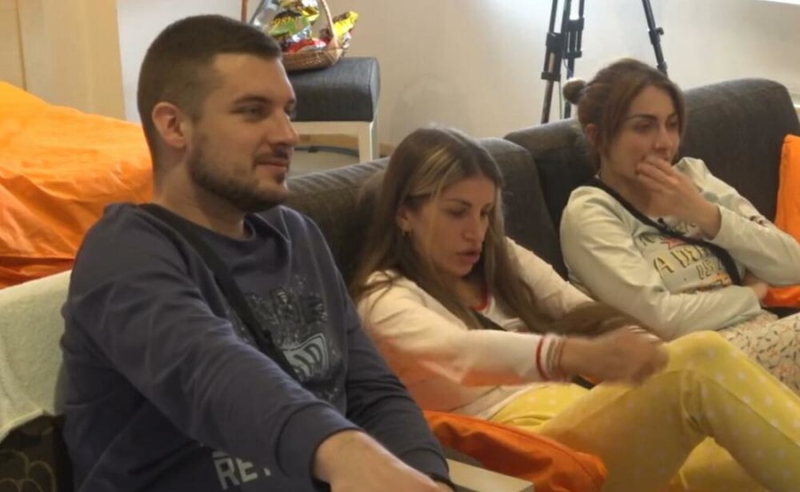 OČI JOJ PUNE SUZA! DALILA ŠOKIRANA ANOM I CAREM U KREVETU! "Ovdje je bilo nešto, imali su s*ks"! (VIDEO)
