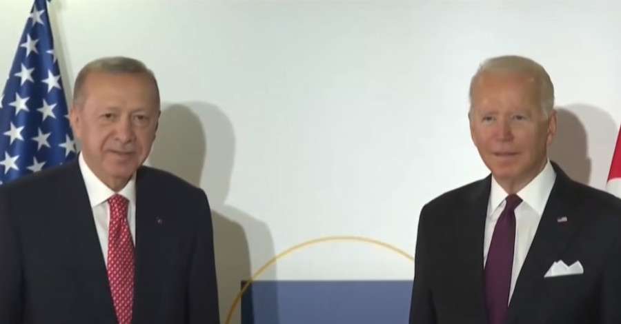 SAT VREMENA VODILI RAZGOVOR! Erdogan i Bajden telefonirali o stanju u Ukrajini