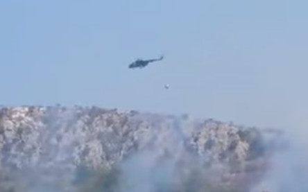DRAMA U TREBINJU! Požar gasi helikopter HSRS